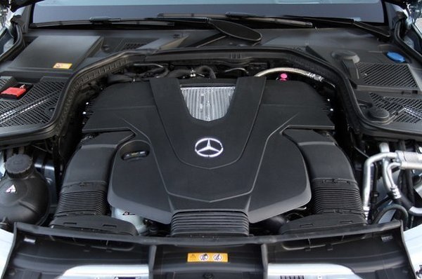 Mercedes Benz C 400.3.0L V6 Twin-Turbo: 329 ..:  : 250 ... - 5