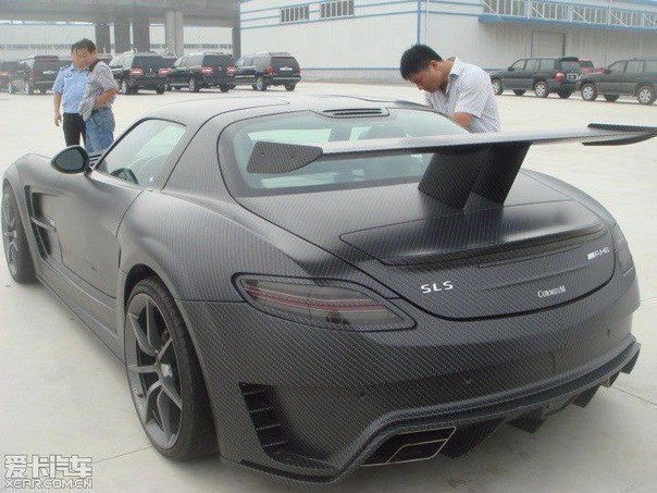 Mercedes Benz SLS AMG