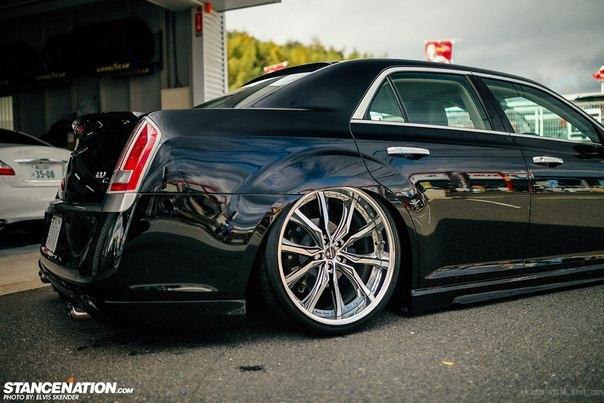 Chrysler 300C. - 5
