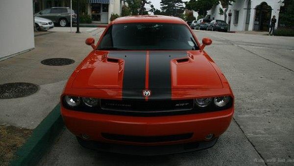 Dodge Challenger SRT8