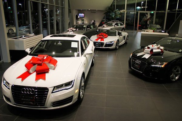 Лучший подарок - это подарок сделанный на заводе Audi.