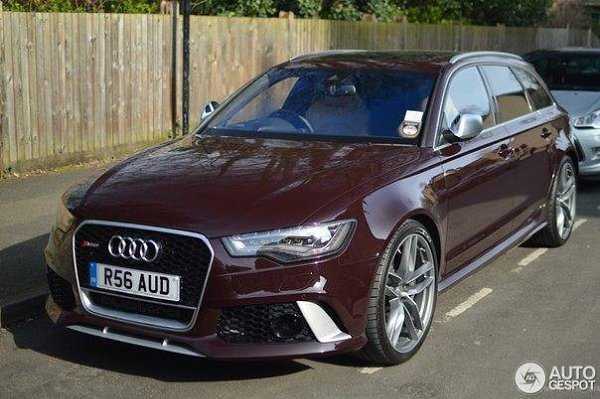 hocolate-brown Audi RS6 Avant. - 3