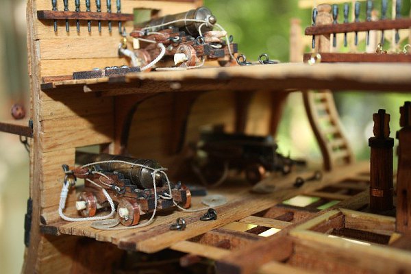 BONHOMME RICHARD   - 18