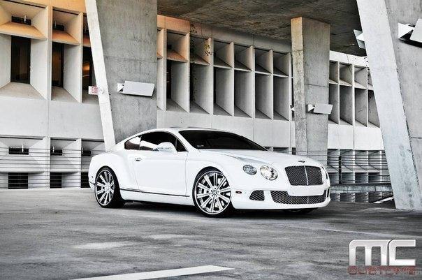 Bentley Continental GT.