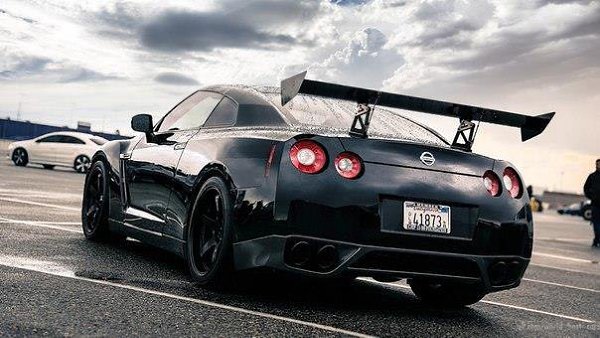 Nissan GT-R