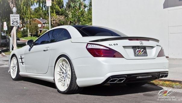 Mercedes-Benz SL63 AMG - 3