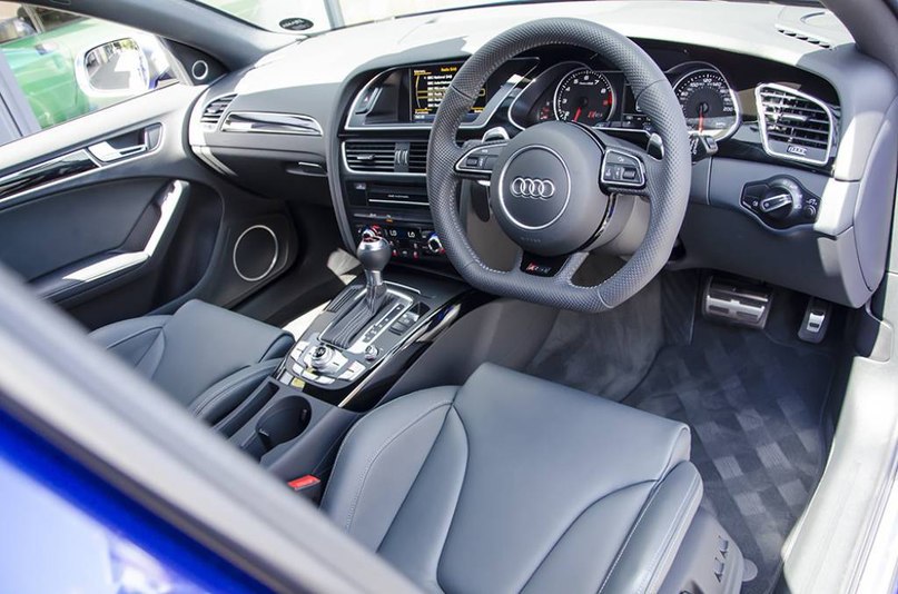 Audi RS4 Avant.4.2L V8 FSI: 450 ..  : 430 :   : ... - 6