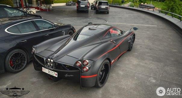 Pagani Huayra. - 5