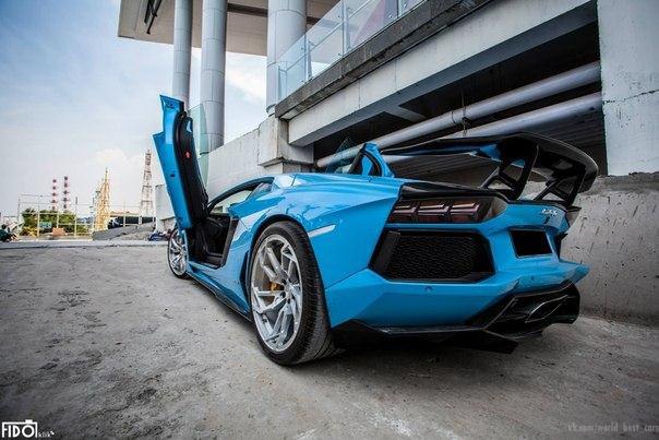 Lamborghini Aventador. - 5