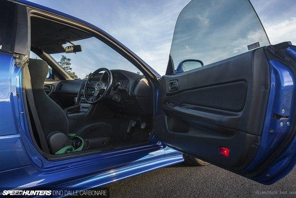 Nissan Skyline BNR34 GT-R - 6