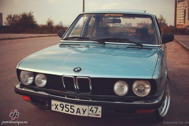 BMW 5 Series (E28).