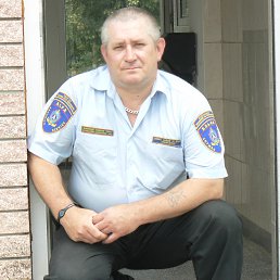 Александр, 59, Золочев