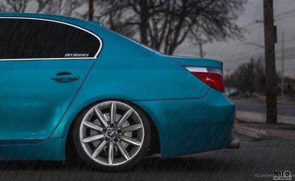 BMW 5 Series (E60) in Atlantis Blue. - 6