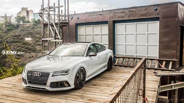 Audi RS7 Sportback  TAG Motorsport.