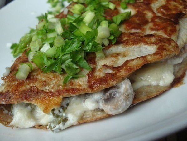 Ленивый Бризоль. Очень вкусный рецепт! На 100 гамм 99 ккал Ингредиенты: Яйца - 2 шт. Фарш - 80-100гр ...