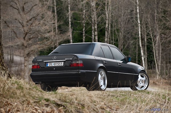 Mercedes-Benz E60 AMG W124 - 2