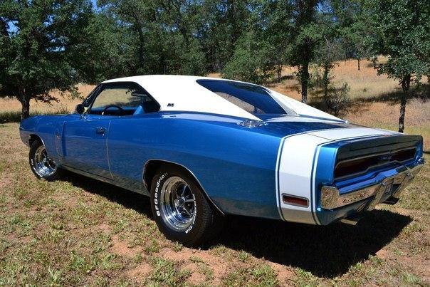 1970 Dodge Charger R/T - 2