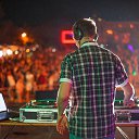 Never stop the fucking rave ))))
   )))    