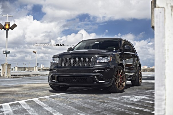 Jeep Grand Cherokee SRT8 - 2