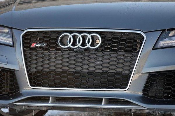 Audi RS7. 4.0L V8 T : 560 ..  : 700  :   : ... - 3