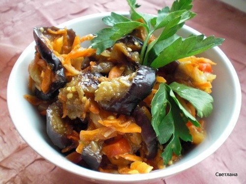 Салат из баклажан "Вкуснятина" Залежалось у меня в холодильнике 2 баклажана. И тут в ...