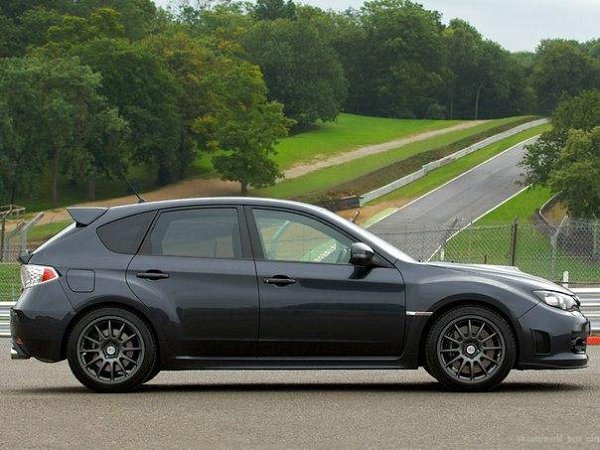 Subaru Impreza Cosworth STi CS400 '10.Двигатель: H4 2457 см ТурбоМощность: 395 л.с.Крутящий момент: ... - 6
