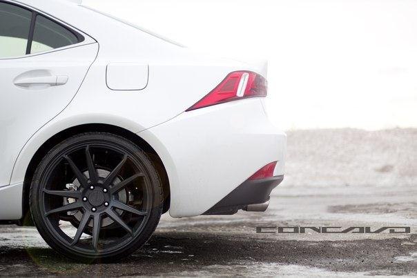 Lexus IS 250. - 5