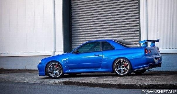 Nissan Skyline GT-R R34 - 3