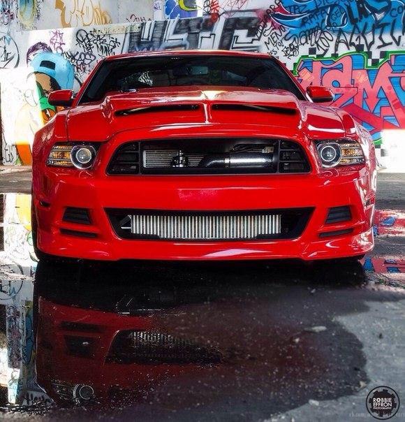 Ford Mustang - 2