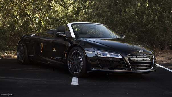 Audi R8 V10