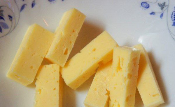 Картофельные палочки с сыром.Ингредиенты:5 средних варёных картофелин2 яйца100 г панировочных ... - 4
