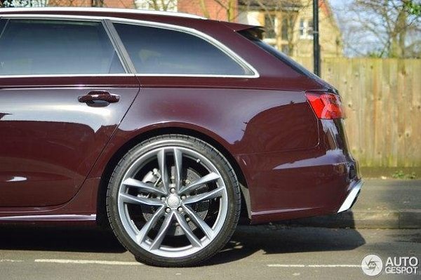 hocolate-brown Audi RS6 Avant. - 7