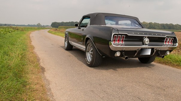 Ford Mustang GT Convertible, 1967. - 5