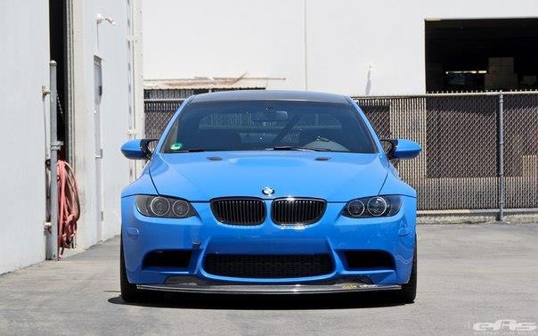 Santorini Blue BMW M3 Coupe (E92). - 3