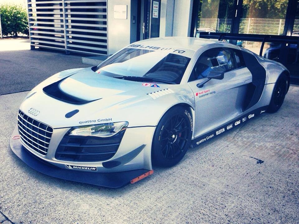 Audi R8