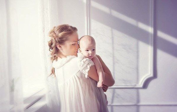 Только ради ребенка женщина может пожертвовать грудью,животом,бедрами.....И ЖИЗНЬЮ..!