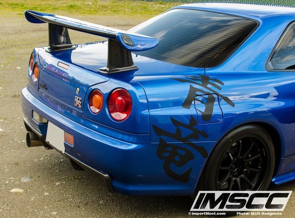 Nissan Skyline GT-R V-Spec II - 4