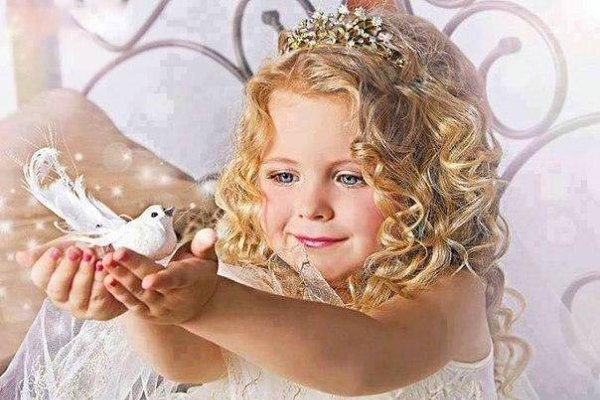 Я буду счастливой — я твёрдо решила… Как-будто бы я никуда не спешила… Что было, то было, что будет ...