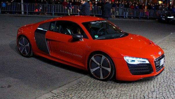 Audi r8 e tron