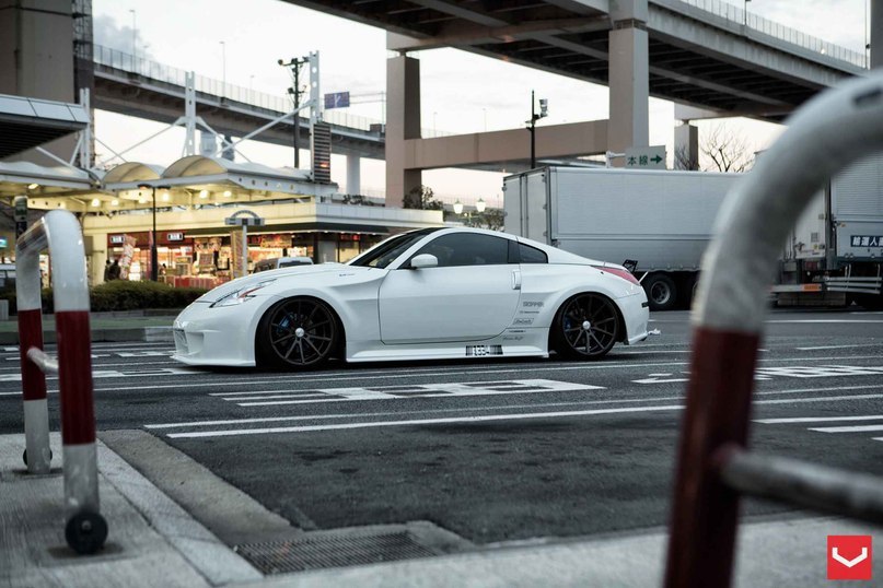 Nissan 370Z. - 3