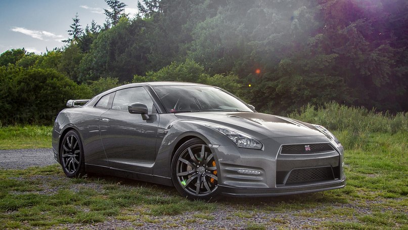 Nissan GT-R