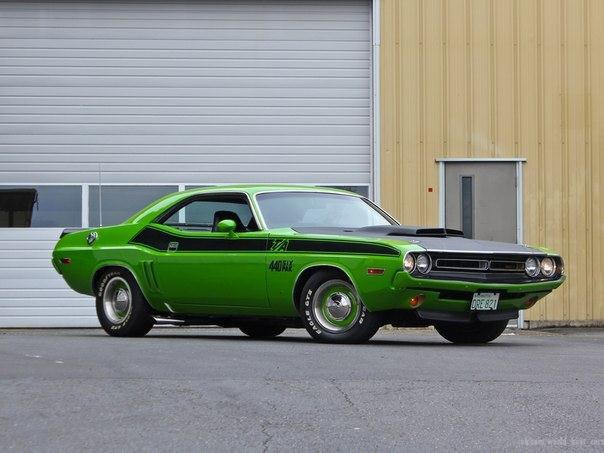 1971 Dodge Challenger T/A 440 Six-Pack