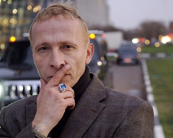 Почему люди считают, что имеют право разрушить чужие жизни? Уходя, обижая, не звоня, бросая на ветер ...