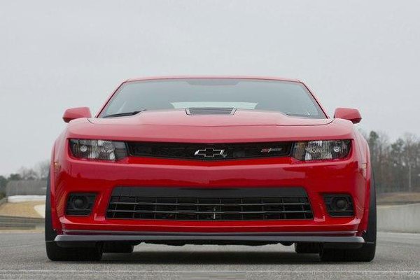 2014 Chevrolet Camaro Z/28.��������������:���������: V8.�����: 7.0 �����.��������: 505 ��.�������� ... - 2