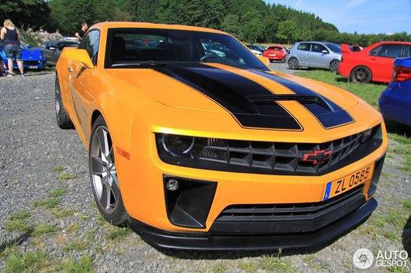 Chevrolet Camaro SS Bumblebee - 2