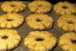 Ананасы в тесте.Очень красивые и вкусные ананасовые колечки в тесте, можно приготовить всего лишь из ... - 4