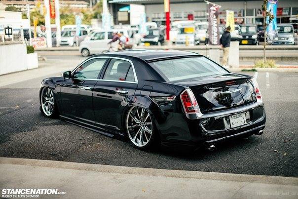 Chrysler 300C. - 8