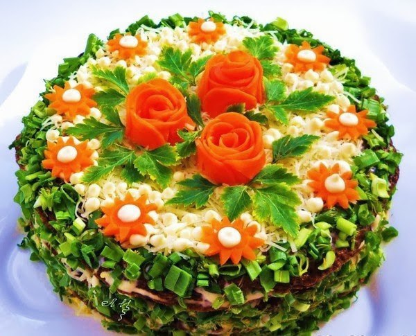 Тортик из куриной печени.Ингредиенты:2 кг куриной печени,4 моркови,4 луковицы,200 грамм муки,150 ...