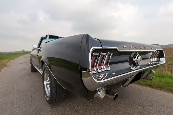 Ford Mustang GT Convertible, 1967. - 6