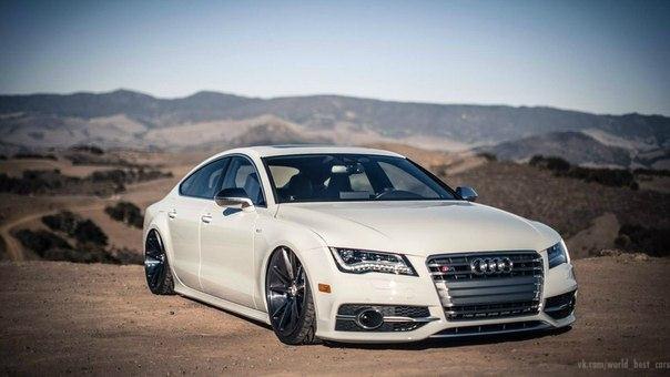Audi S7.